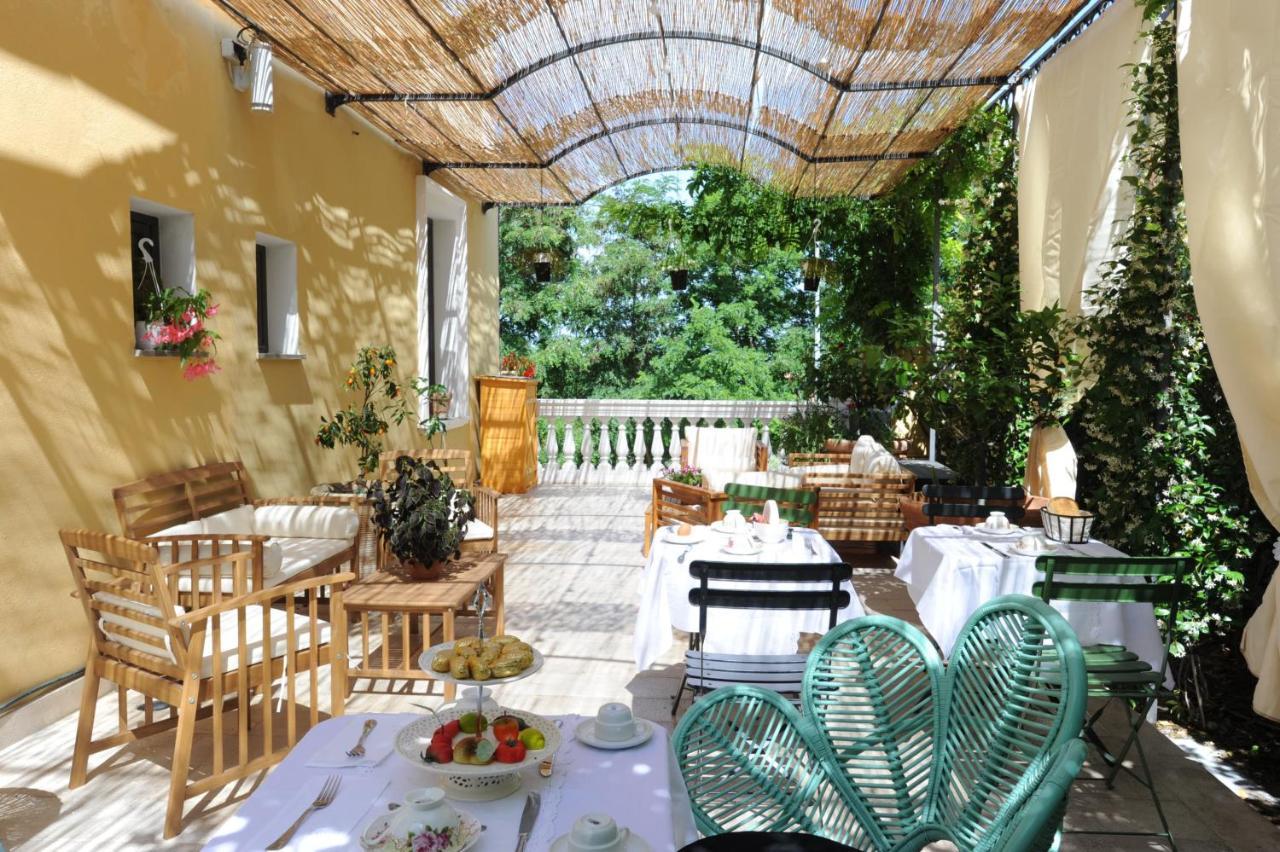 Palazzo Scura Bed & Breakfast Vaccarizzo Albanese Luaran gambar